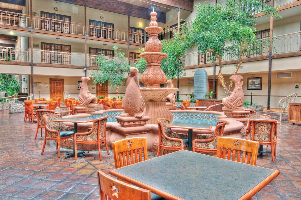 Mcm Elegante Suites Abilene Buitenkant foto