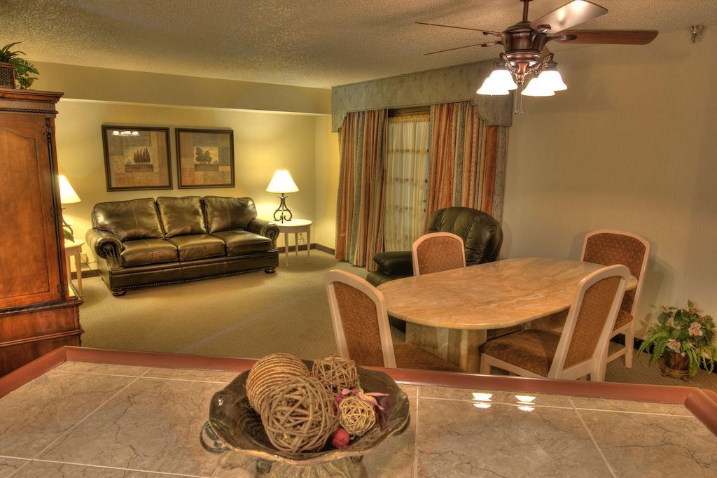 Mcm Elegante Suites Abilene Buitenkant foto