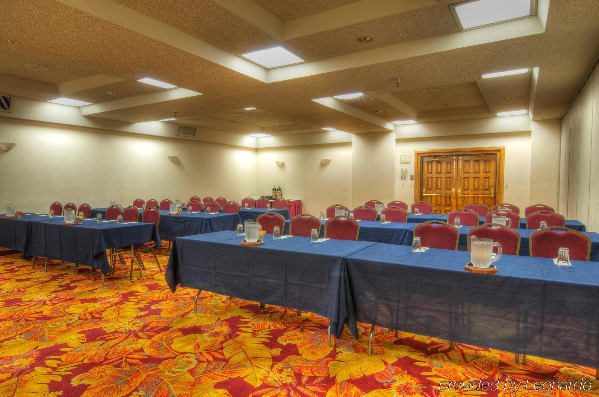Mcm Elegante Suites Abilene Buitenkant foto