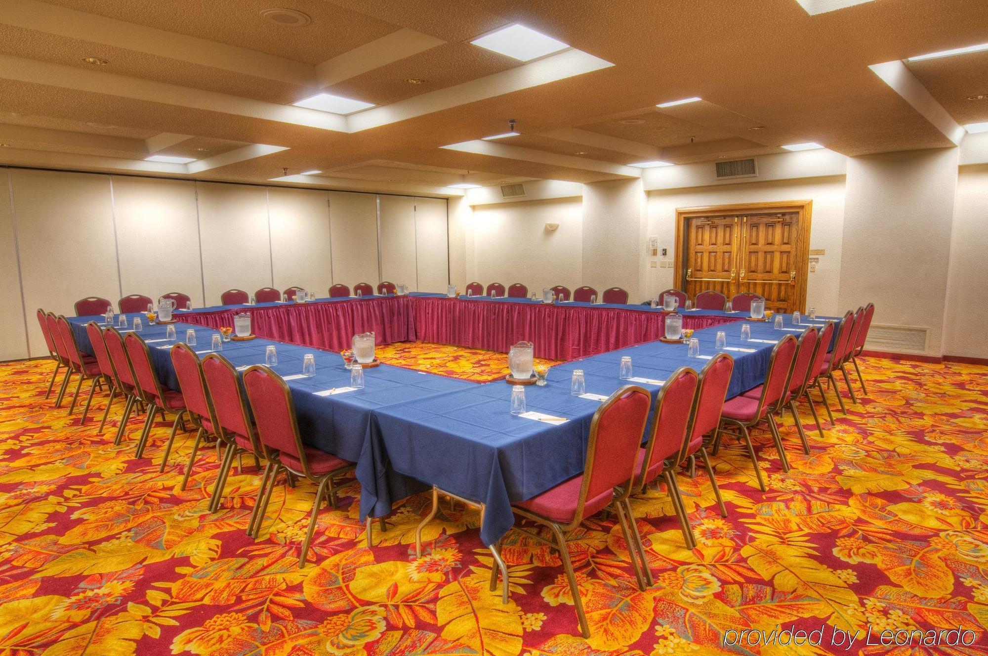 Mcm Elegante Suites Abilene Buitenkant foto