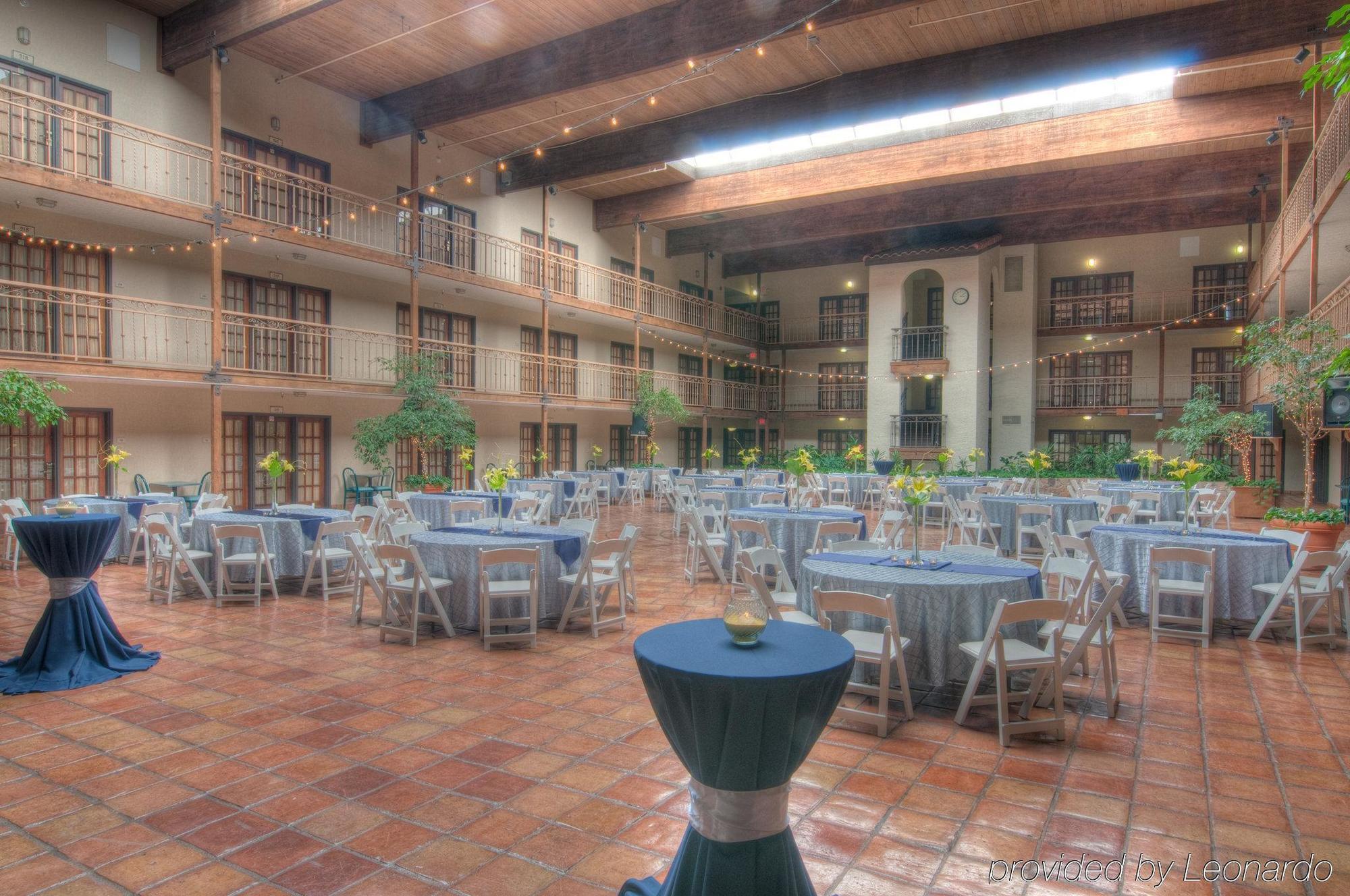 Mcm Elegante Suites Abilene Buitenkant foto