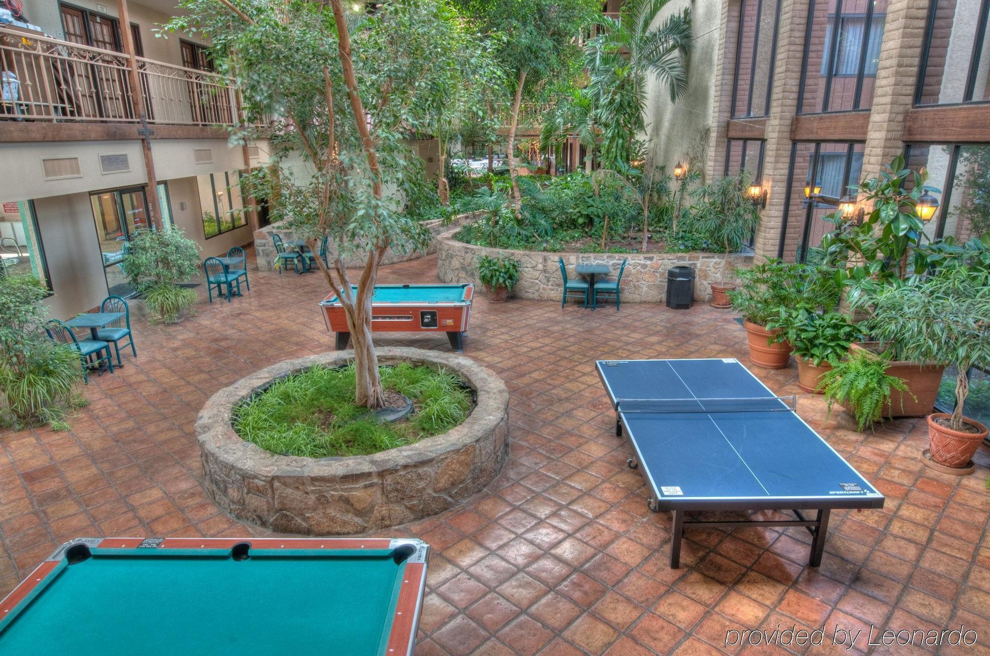 Mcm Elegante Suites Abilene Buitenkant foto